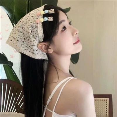 这名男子，捡到了人鱼。